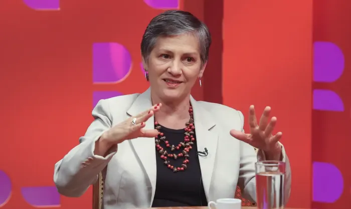 Instituições repudiam agressão à repórter Heloísa Vilella na Câmara