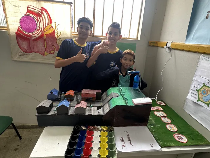 Sustentabilidade e criatividade marcam feira de ciências na Escola Municipal Zélia Saldanha