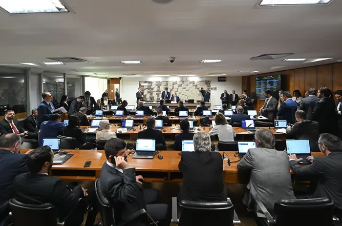 Reunião da CAE em abril - Foto: Saulo Cruz/Agência Senado