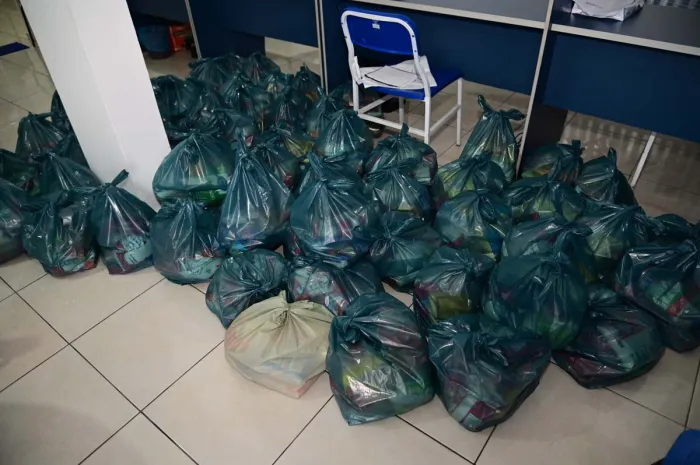 Defesa Civil inicia entrega de cestas básicas a famílias afetadas pelas chuvas com apoio de parceria social