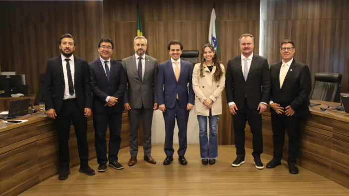 Reunião ocorreu após a sessão plenária desta segunda-feira (4). - Créditos: Valdir Amaral/Alep