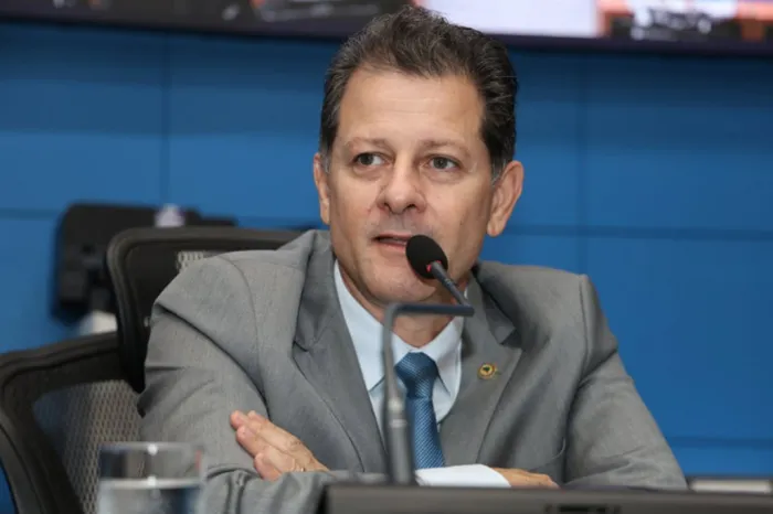 Deputado Renato Câmara solicita climatização para escola estadual de Sidrolândia