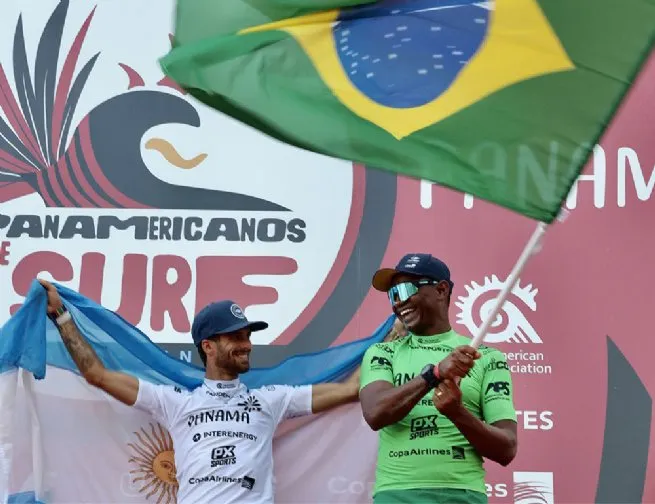 Surfista de São Sebastião conquista ouro por equipes e bronze no Pan-americano de Surf 2026