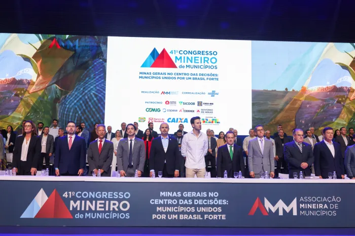 Governo de Minas reforça diálogo com municípios durante Congresso da AMM e estreia estande de serviços integrados
