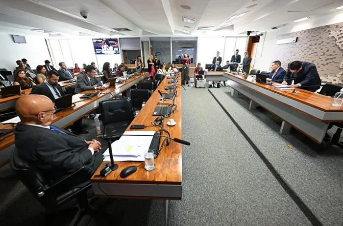 O projeto da senadora Dra. Eudócia foi relatado pelo senador Astronaura Marcos Pontes - Foto: Edilson Rodrigues/Agência Senado