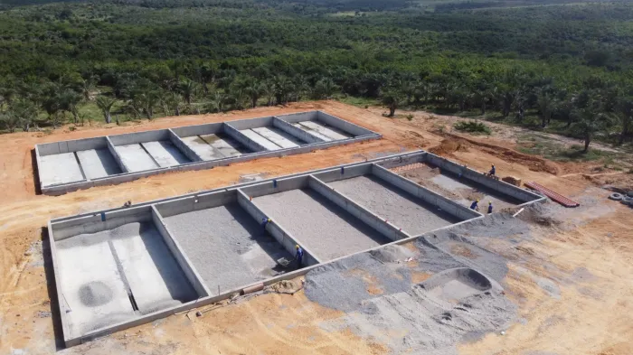 Obras de esgotamento sanitário em Ruy Barbosa já estão com 50% de avanço