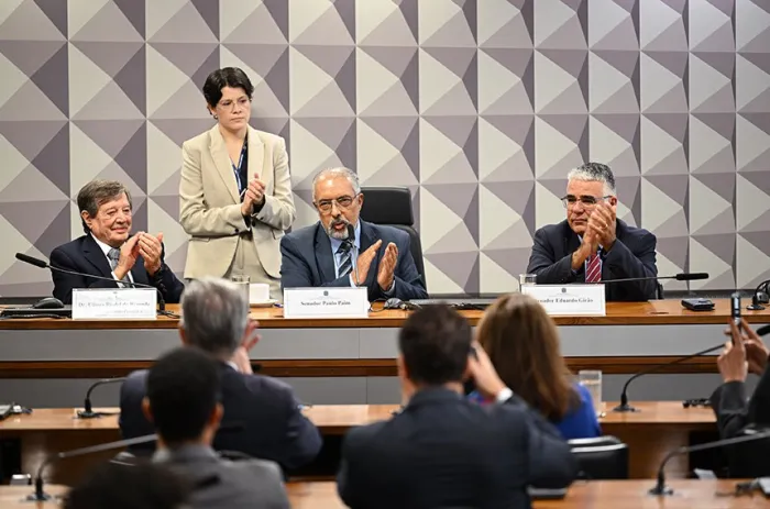 Colegiado será presidido por Paim e Girão será um dos vice-presidentes; ex-senador Ulisses Riedel será o secretário-executivo - Foto: Edilson Rodrigues/Agência Senado