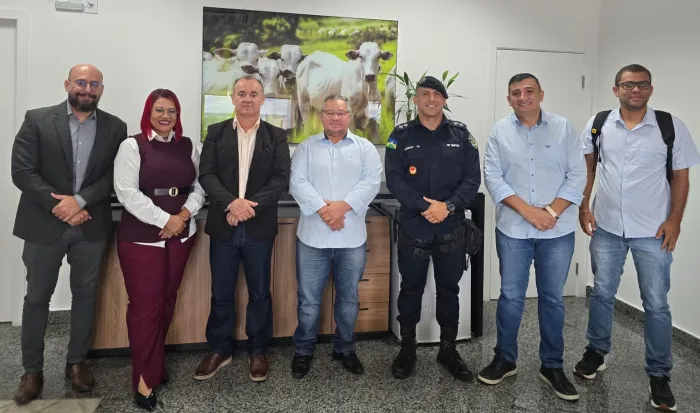  Reunião define metas para a reforma da Delegacia e a construção do novo quartel da PM em Itapuã do Oeste (Foto: Assessoria Parlamentar)