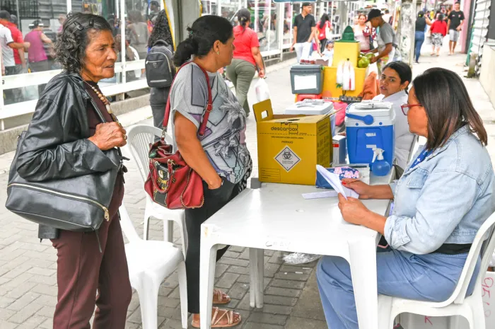 Vacinação contra a gripe em crianças, idosos, gestantes e puérperas é reforçada com ação na Estação Herzem Gusmão