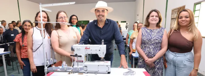 Governo de Minas entrega máquinas de costura do projeto Trajeto Moda em Chapada Gaúcha