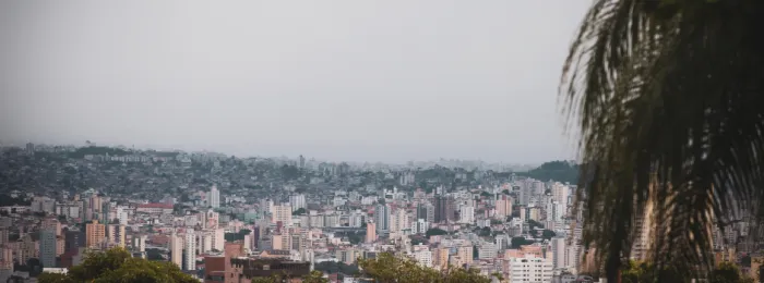 Governo de Minas emite alerta para atuação de frente fria sobre o estado no final de semana