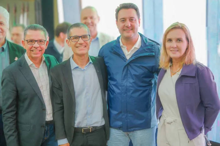 Governador Ratinho Jr nomeia Ivo e Adriana para Reitoria da UEPG