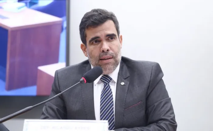 Comissão aprova limite para atuação de empresas em juizados especiais