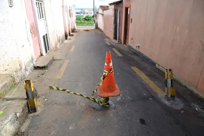 Mudança no tráfego do “Beco do Amor” busca garantir segurança de moradores e preservar imóveis no Alto Maron