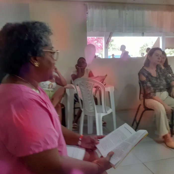 Usuários do Centro de Referência Municipal da Pessoa Idosa faz homenagem às mães