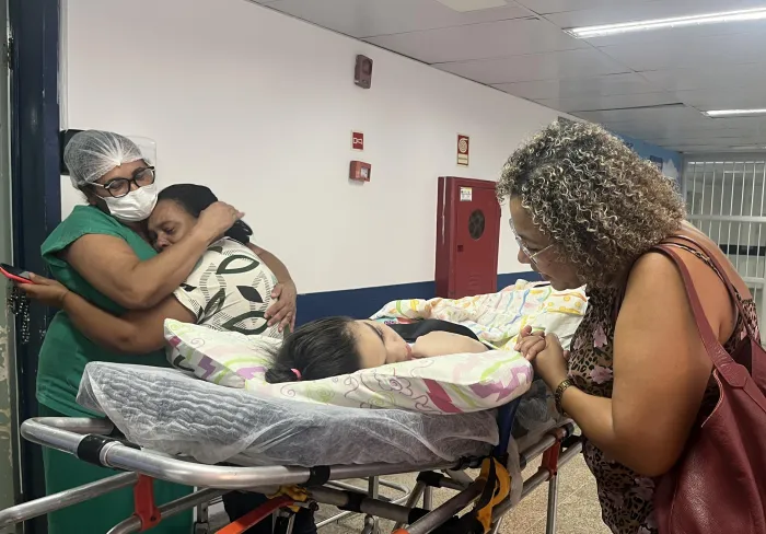 Joyce Roberta recebeu alta após 1 ano e 4 meses internada no HGE, em Maceió - Juliete Bezerra e Natália Lessa / Ascom HGE