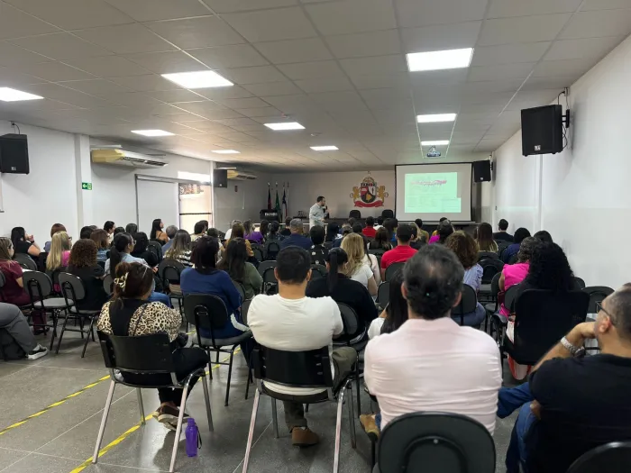 Maio Vermelho: Secretaria Municipal de Saúde realiza atividade voltada ao diagnóstico e prevenção do câncer de boca