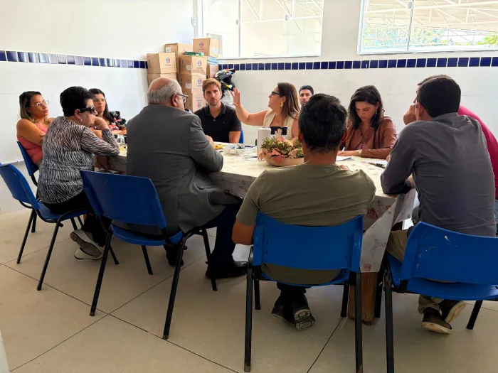 Equipe da Smed realiza visita técnica às obras de reforma e ampliação da Escola Municipal Fidelcina Carvalho