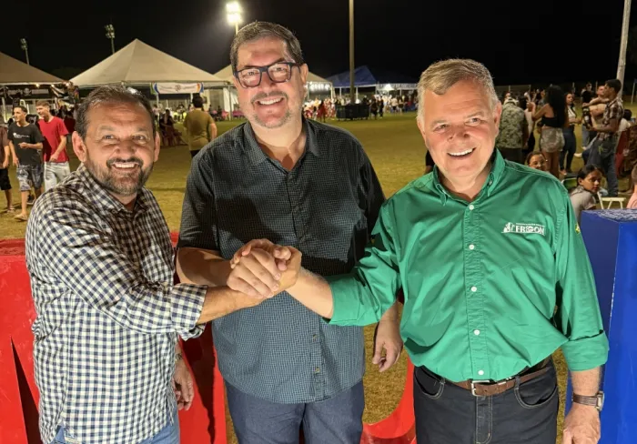  Laerte Gomes destacou a importância de investir em eventos que fortalecem a economia local, geram renda e valorizam o comércio do município (Foto: Assessoria parlamentar)
