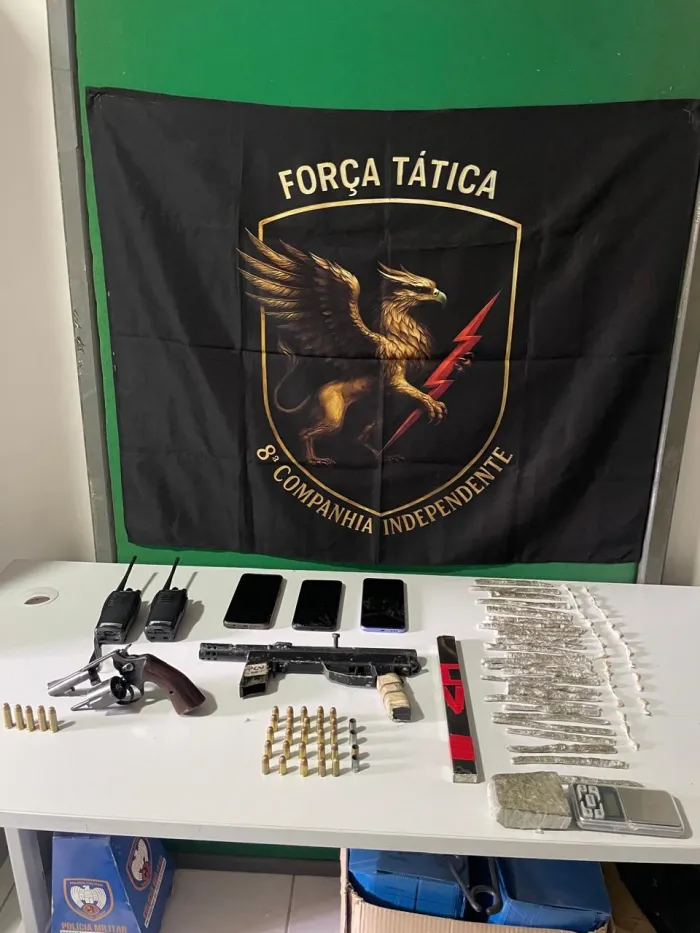 8ª Cia In realiza aprensão de entorpecentes e armas de fogo em São Roque do Canaã