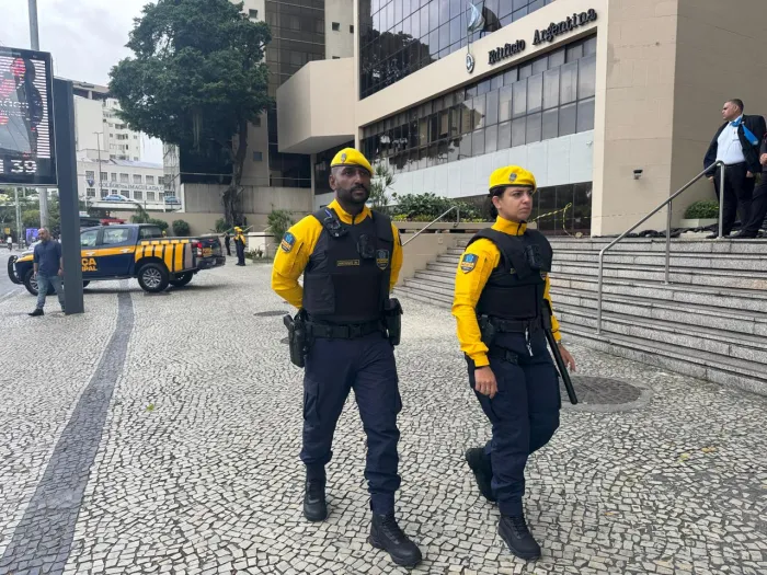 Ao longo do fim-de-semana, agentes realizaram 17 prisões e detenções. Foto: Divulgação/ SEGUR