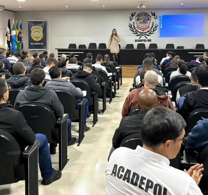 Polícia Civil ministra aos futuros policiais, capacitação sobre Protocolo Intitucional de Atendimento a Pessoas com Transtorno do Espectro Autista