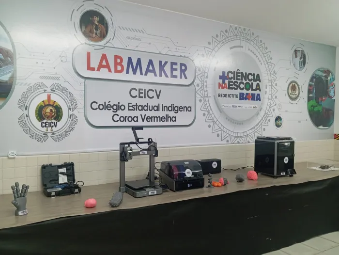 Laboratório Maker leva inovação e fortalece pesquisa científica entre estudantes indígenas, em Coroa Vermelha