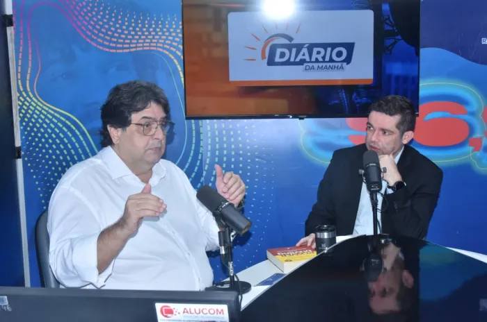 ‘Diário da Manhã’ aborda lançamento de livro que trata sobre cenários da transição digital