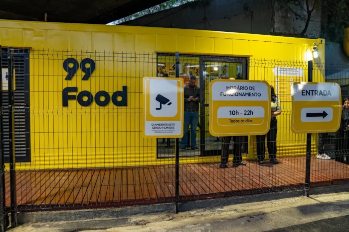 Os pontos de apoio oferecem área de descanso, sanitários, hidratação, wi-fi, micro-ondas, estacionamento e recarga de celulares - Iago Campos / Prefeitura do Rio