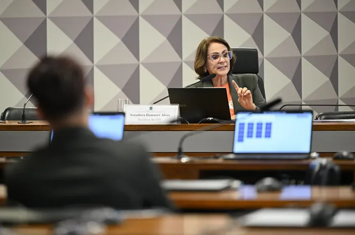 CDH indica ao Executivo sugestão de mudança na carga horária de militares