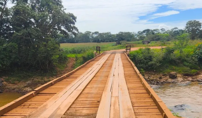 A ponte sobre o rio Arara com 60 metros de extensão foi revitalizada melhorando o deslocamento de moradores, produtores rurais e motoristas que trafegam pela rodovia