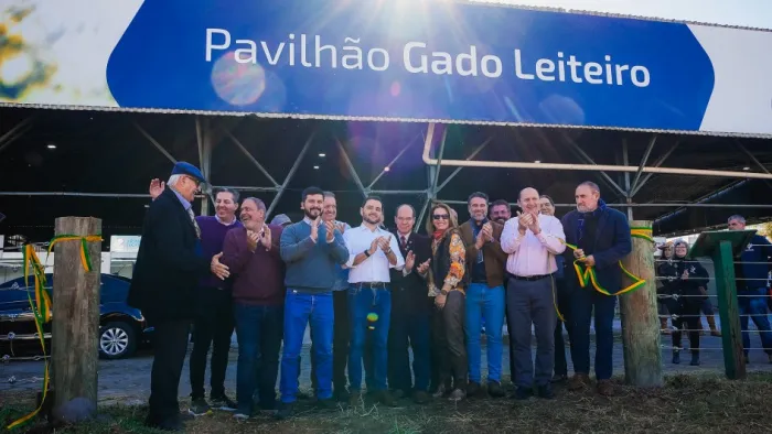 Gabriel Souza abre a Fenasul Expoleite 2026 em Esteio e destaca importância da cadeia produtiva do leite na economia gaúcha