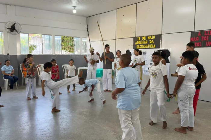 CRAS Conceição realiza roda de capoeira em celebração ao Dia da Abolição da Escravatura