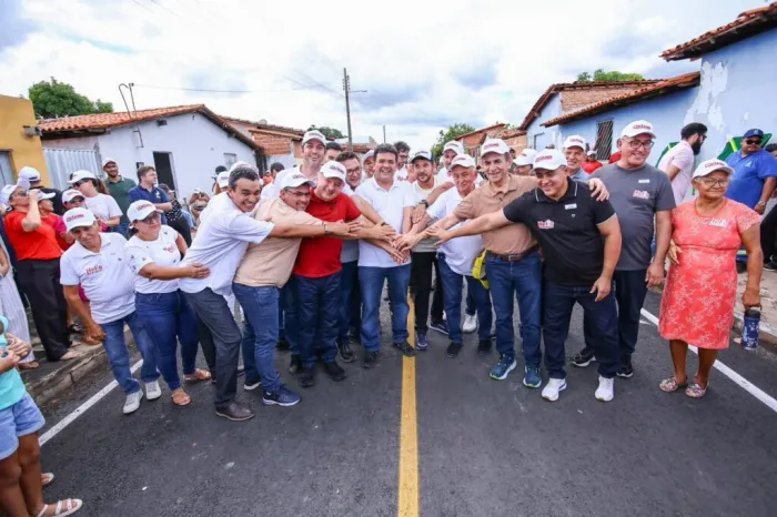 Rafael Fonteles entrega obras de asfaltamento em Hugo Napoleão e anuncia meta de 100% da zona urbana pavimentada