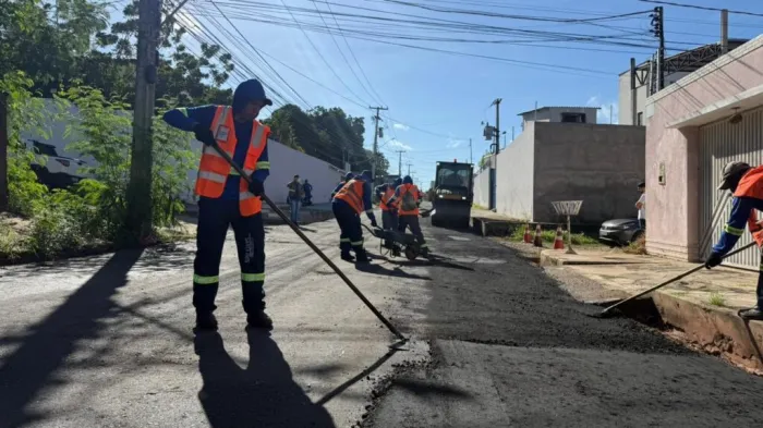 Governo do Piauí leva maior obra de asfaltamento já realizada em Teresina a bairros das zonas norte e leste