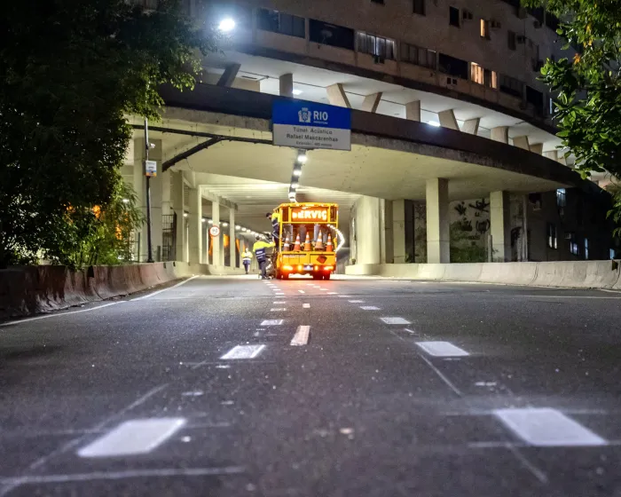 Prefeitura do Rio começa a implantação de mais 19 km de motofaixas na área da Lagoa-Barra