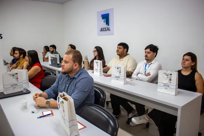 Workshop contou com a presença de profissionais que lidam com o registro de empresas - Mayara Tolezi / Ascom Juceal