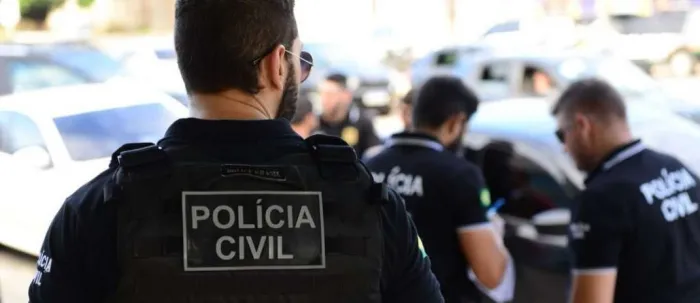 Operação da Polícia Civil resulta no cumprimento de 17 mandados de prisão contra integrantes de grupo criminoso em Fortaleza e RMF