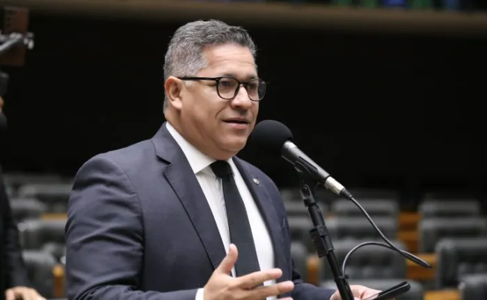 Comissão aprova projeto que determina tradução de Constituição para línguas indígenas