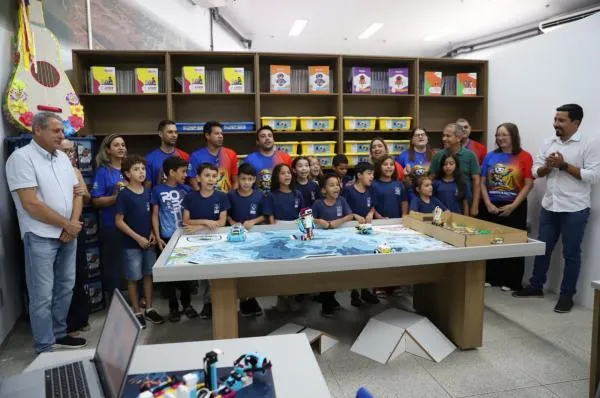 Centro Municipal de Tecnologia e Robótica Educacional passa a funcionar em novo espaço
