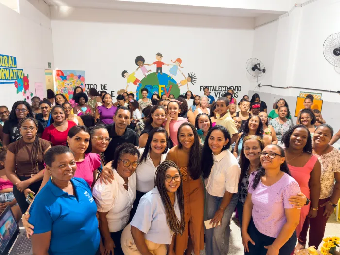 Mulheres assistidas pelo CRAS Itinga II recebem homenagem especial pelo Dia das Mães