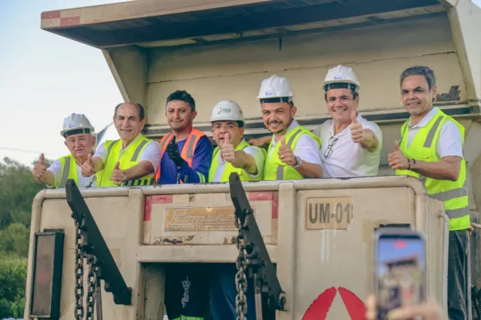 Em Pajeú do Piauí, governador anuncia nova rodovia ligando as regiões de Canto do Buriti e Simplício Mendes