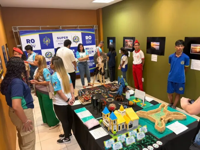 O Projeto Super Talentos utiliza a arte como ferramenta pedagógica, incentivando o intercâmbio de conhecimentos entre alunos, educadores e artistas locais