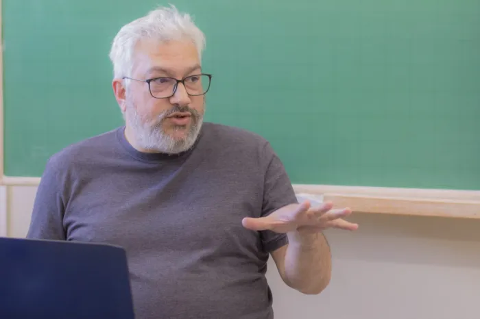 Mestrado em Geografia recebe técnico em pesquisas do IBGE