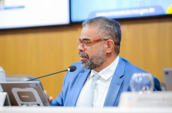 Paulo Victor propõe sinalização de segurança para pedestres em estacionamentos privados