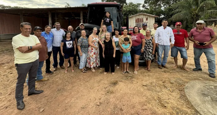  Cláudia destacou que o investimento busca garantir melhores condições de trabalho aos produtores rurais (Foto: Mohana Déa)