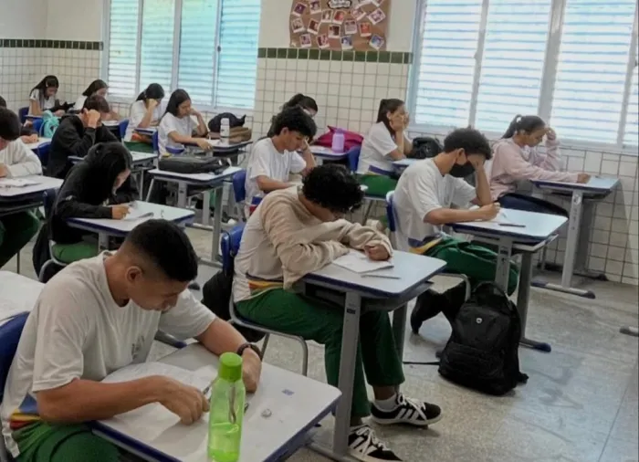 Primeiro Simulado Enem+ 2026 é aplicado para alunos da rede estadual nesta segunda (18) e terça (19)