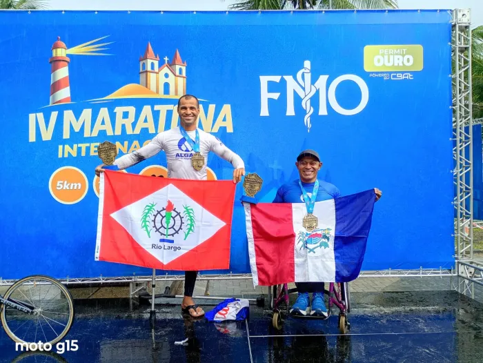Na Maratona de Olinda, os paratletas alagoanos Givaldo Augusto e Carlos Antônio também fizeram bonito - Ascom Selaj