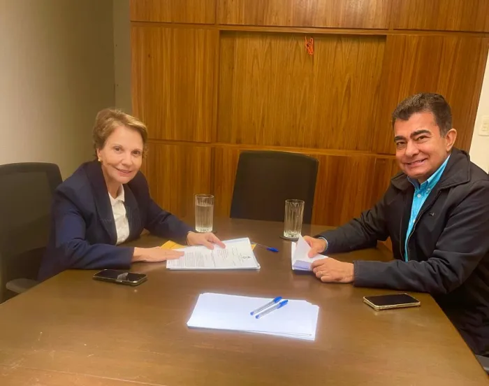 Prefeito leva à senadora pedidos para obras de recapeamento e custeio da saúde