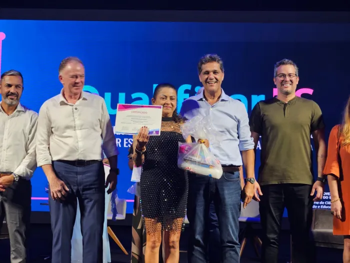 Governo realiza formatura de alunos do Qualificar ES na Região Metropolitana